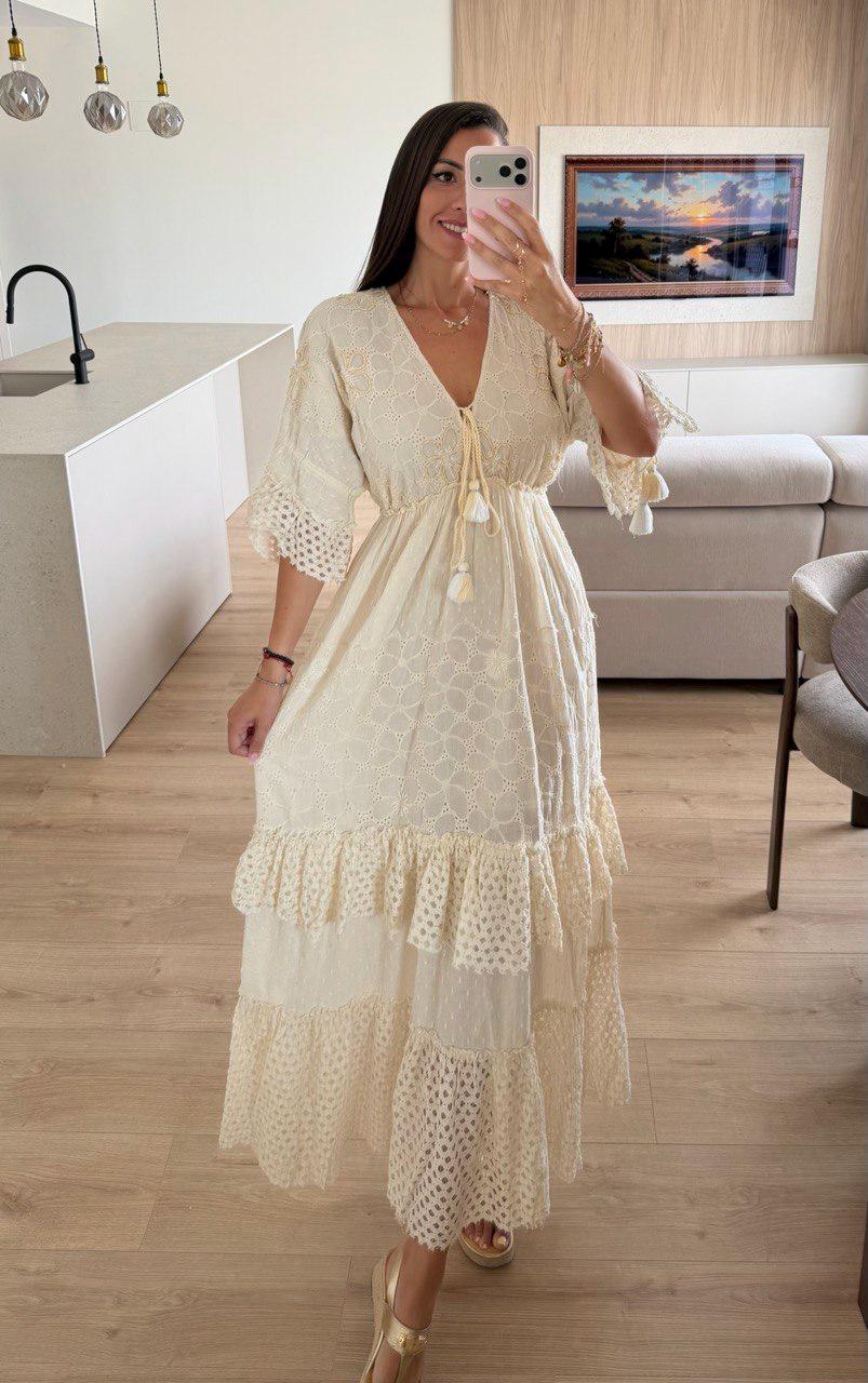 White Boho Maxi Dress, Lace Tiered Dress, Long Sleeve Summer Dress, Beach Vacation Outfit, Bohemian Wedding Guest Dress, Boho Kleid.