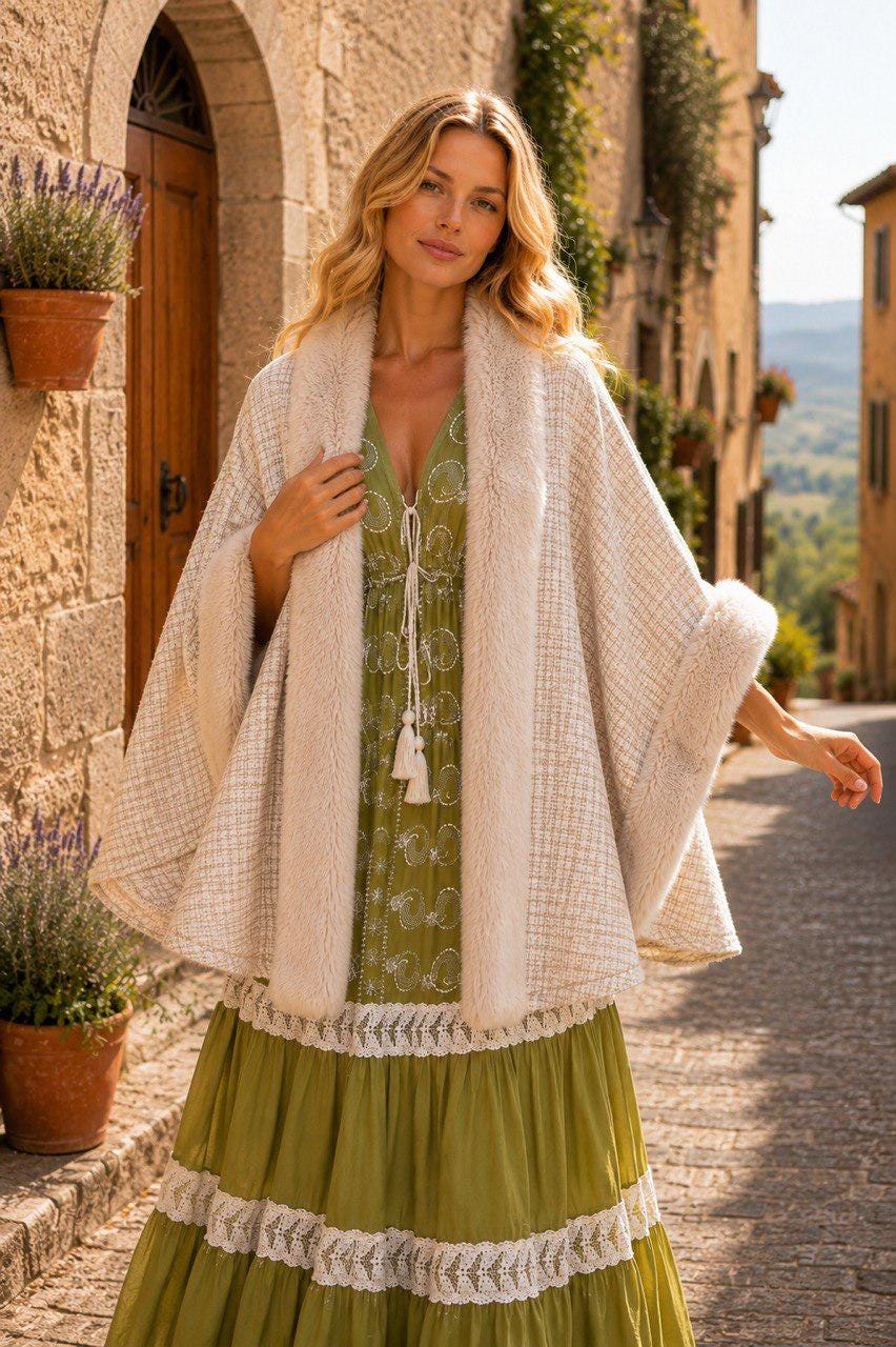 Boho Faux Fur Trimmed Poncho, Women's Winter Cape, Elegant Bohemian Shawl, Cozy Plaid Wrap, Festival Outerwear, Autumn Layer.